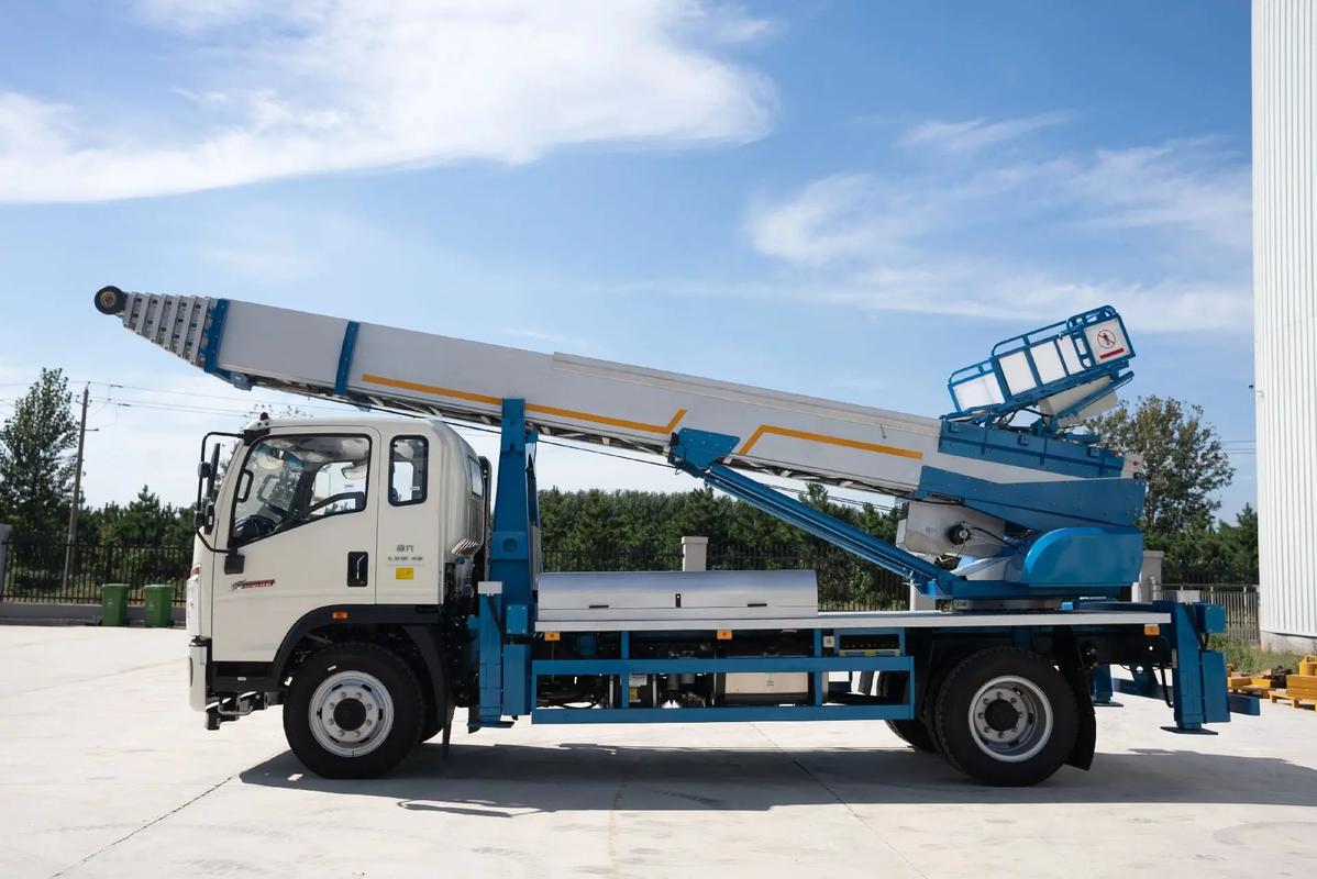 杞县云梯上料车租赁费用