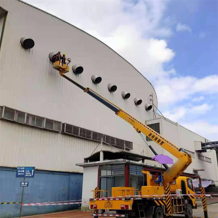 杞县高空作业车出租服务：专业广告牌安装解决方案