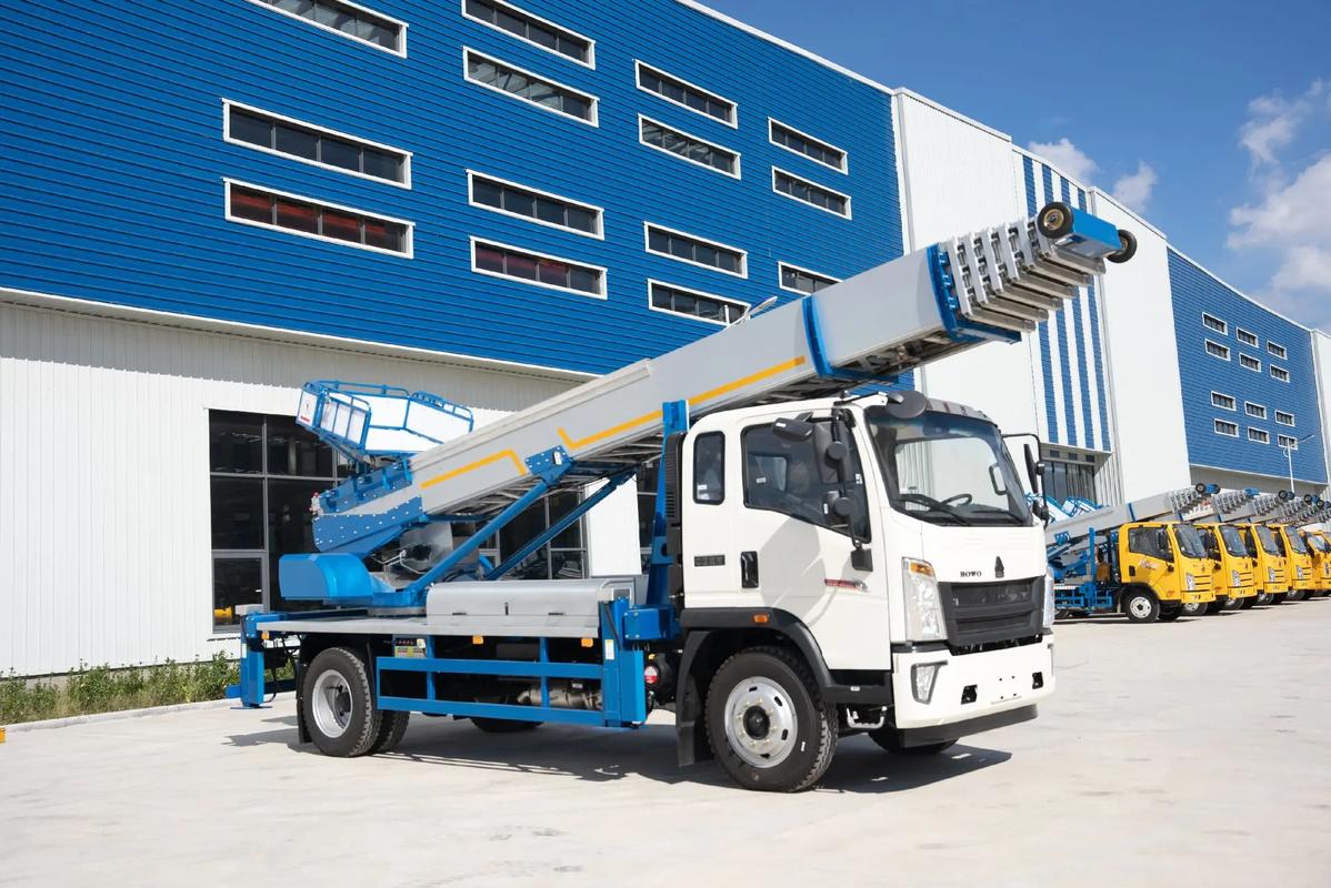 杞县出租云梯车高空作业车 建筑垃圾搬运